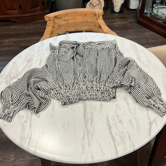 Olivaceous Tops - Olivaceous Ballon Sleeve Top